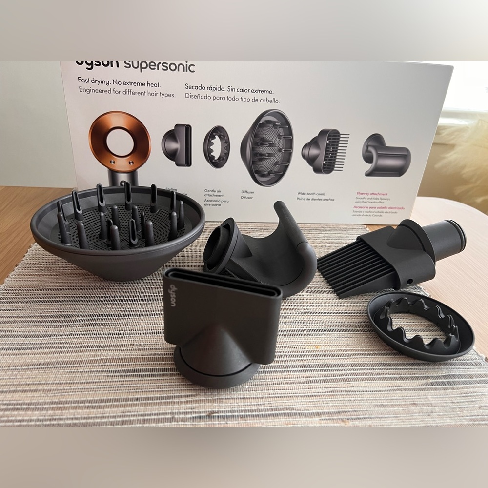 Dyson supersonic hair dryer 5 piece attachment set